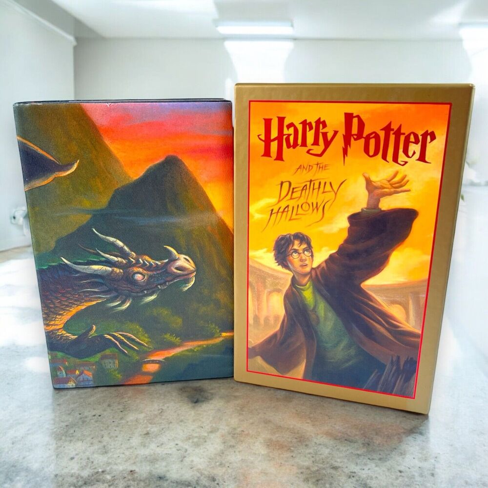 Y2K Harry Potter and the Deathly Hallows Deluxe Hardcover Book Collectible Case